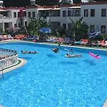 Hotel Cherry *